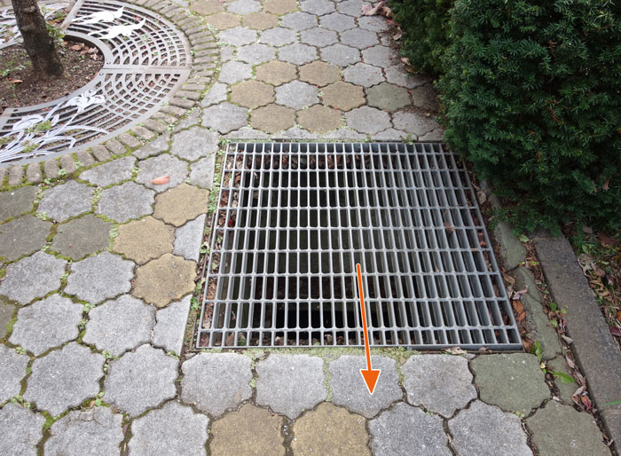 歩行者用道路グレーチング