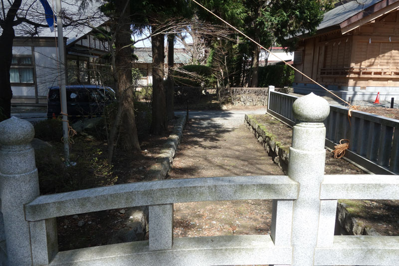 住吉神社橋北側