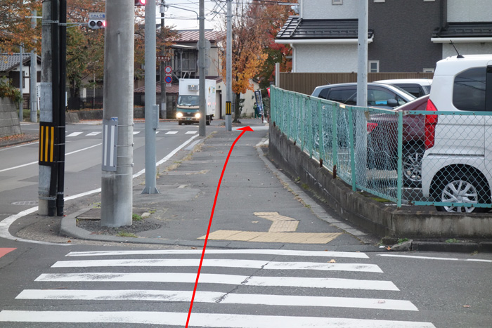 八幡前歩道