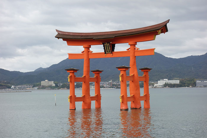 厳島神社