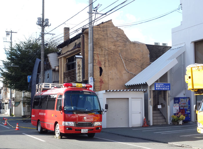 橋本屋本店火災1